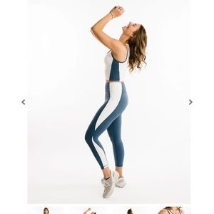 Zyia Slate Perspective Top (L) and Leggings 8-10